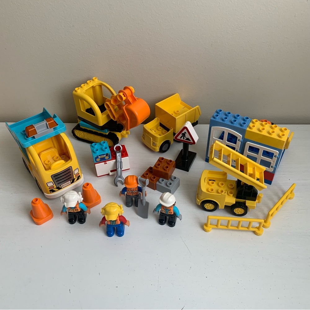 LEGO Duplo Construction Bundle - Workers, Vehicles, Accessories